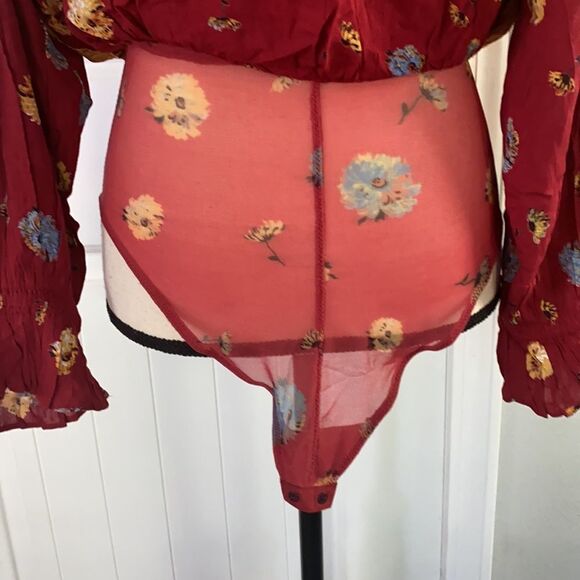 NWOT Free People Poppy Floral Printed V-Neck Bodysuit
Size XS - Picture 14 of 16